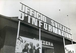 Fiera di Milano - Campionaria 1939 - Padiglione della Svizzera - Particolare della facciata con insegna