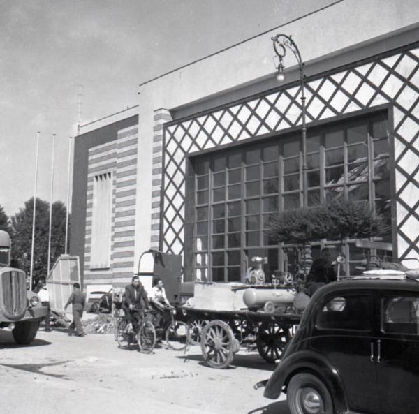 Fiera di Milano - Campionaria 1946 - Trasporto di merci