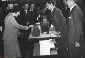Fiera di Milano - Campionaria 1940 - Visita della duchessa di Genova Maria Adelaide di Savoia