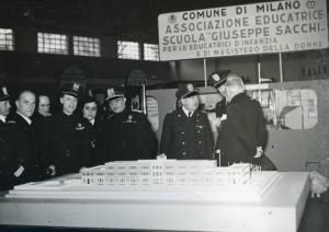 Fiera di Milano - Campionaria 1940 - Visita del direttore generale del Ministero dell'educazione Guido Mancini in occasione della inaugurazione della Mostra della scuola materna