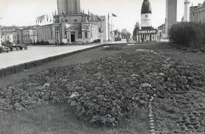 Fiera di Milano - Campionaria 1940 - Aiuola con fiori