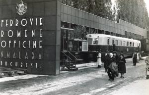 Fiera di Milano - Campionaria 1940 - Area espositiva all'aperto delle Ferrovie romene Offficine N. Malaxa