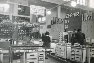 Fiera di Milano - Campionaria 1940 - Padiglione delle cinque gallerie - Stand di cucine economiche della ditta Zephir
