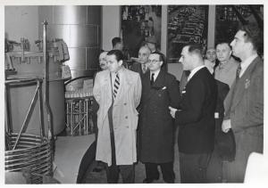 Fiera di Milano - Campionaria 1941 - Visita di giornalisti alla Mostra dell'acciaio speciale germanico