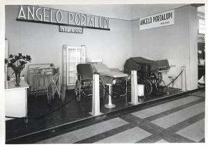 Fiera di Milano - Campionaria 1941 - Padiglione della Mostra medico-sanitaria e accessorio farmaceutica - Stand di attrezzature sanitarie della ditta Angelo Portalupi