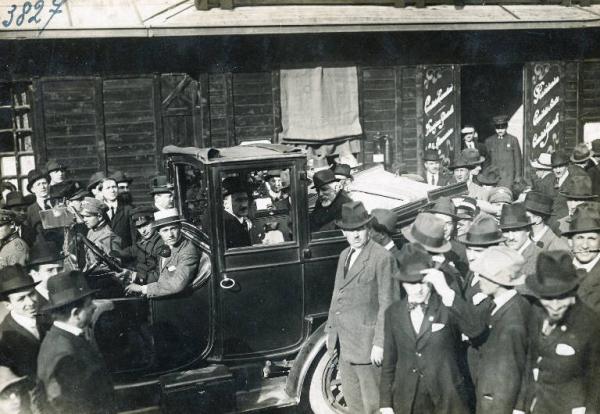 Fiera di Milano - Campionaria 1921 - Visita del ministro dell'industria e del commercio Giulio Alessio