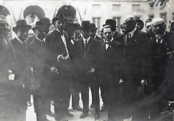 Fiera di Milano - Campionaria 1921 - Visita del ministro delle finanze Luigi Facta