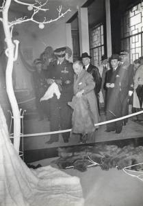Fiera di Milano - Campionaria 1942 - Visita del duca di Spoleto Aimone di Savoia