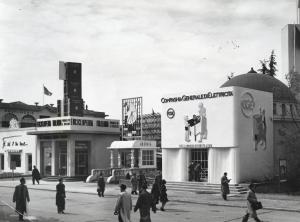 Fiera di Milano - Campionaria 1942 - Viale del commercio