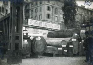 Fiera di Milano - Campionaria 1921 - Stand all'aperto di legnami della ditta Prandi