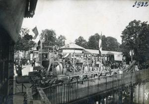 Fiera di Milano - Campionaria 1921 - Stand all'aperto di macchine per l'edilizia