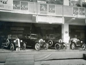 Fiera di Milano - Campionaria 1926 - Salone dell'automobile nel palazzo dello sport