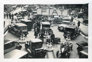Fiera di Milano - Campionaria 1928 - Salone dell'automobile nel palazzo dello sport