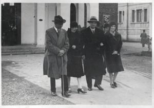 Fiera di Milano - Campionaria 1929 - Visita del sottosegretario all'economia nazionale Alessandro Lessona