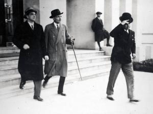 Fiera di Milano - Campionaria 1929 - Visita del sottosegretario all'economia nazionale Alessandro Lessona