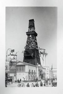 Fiera di Milano - Campionaria 1929 - Padiglione con torre dell'Agip - Esterno