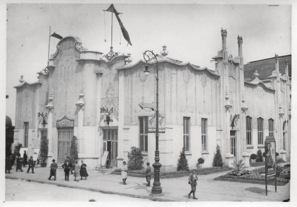 Fiera di Milano - Campionaria 1930 - Teatro della moda - Esterno