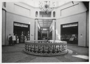 Fiera di Milano - Campionaria 1930 - Padiglione della Mostra libraria - Atrio centrale