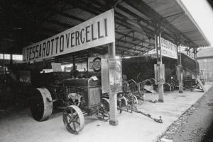 Fiera di Milano - Campionaria 1930 - Tettoia delle macchine agricole - Stand della ditta Tessarotto
