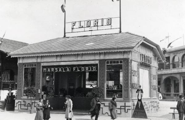 Fiera di Milano - Campionaria 1932 - Chiosco del marsala Florio