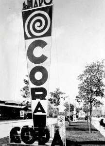 Fiera di Milano - Campionaria 1932 - Installazione pubblicitaria dell'amaro Cora