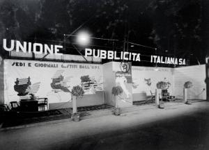 Fiera di Milano - Campionaria 1932 - Mostra nazionale della pubblicità - Stand dell'Unione pubblicità italiana