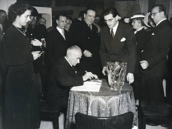 Fiera di Milano - Campionaria 1949 - Visita del presidente della Repubblica Luigi Einaudi in occasione della inaugurazione