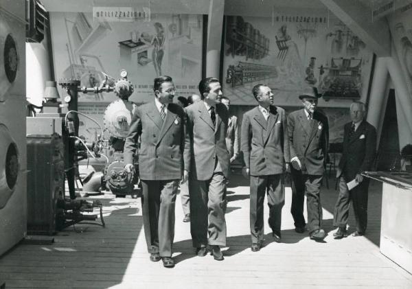 Fiera di Milano - Campionaria 1949 - Visita del sottosegretario di Stato alla Presidenza del Consiglio dei ministri Giulio Andreotti