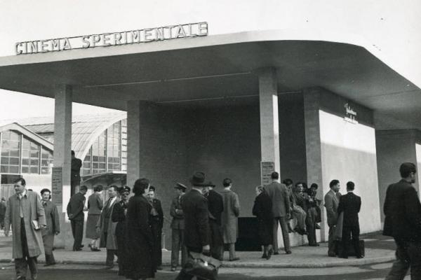 Fiera di Milano - Campionaria 1951 - Cinema sperimentale - Esterno