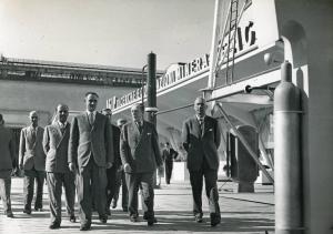 Fiera di Milano - Campionaria 1949 - Visita del ministro delle finanze Ezio Vanoni e del vicepresidente dell'Agip Enrico Mattei