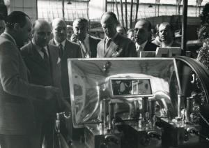 Fiera di Milano - Campionaria 1949 - Visita del ministro degli interni Mario Scelba