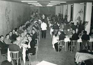 Fiera di Milano - Campionaria 1949 - Banchetto dei dipendenti