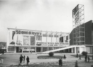 Fiera di Milano - Campionaria 1951 - Padiglione della Fiat - Veduta esterna