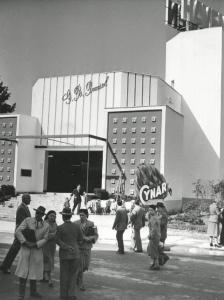 Fiera di Milano - Campionaria 1951 - Padiglione della ditta G.B. Pezziol - Veduta esterna