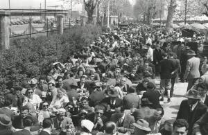 Fiera di Milano - Campionaria 1951 - Area di ristoro all'aperto
