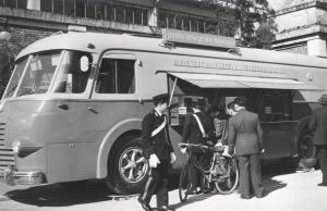 Fiera di Milano - Campionaria 1951 - Pullman del Ministero delle poste e delle telecomunicazioni