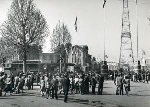 Fiera di Milano - Campionaria 1949 - Entrata di porta Domodossola - Visitatori