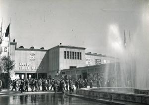 Fiera di Milano - Campionaria 1949 - Entrata di piazza Giulio Cesare e piazzale interno (poi piazzale Milano)