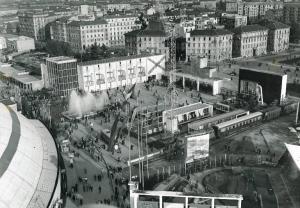 Fiera di Milano - Campionaria 1949 - Entrata di piazza Giulio Cesare e piazzale interno (poi piazzale Milano) - Veduta dall'alto