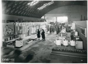 Fiera di Milano - Campionaria 1949 - Padiglione dell'elettrotecnica e elettrodomestici - Sala degli elettrodomestici