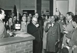 Fiera di Milano - Campionaria 1950 - Ricevimento offerto agli industriali francesi del vino