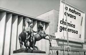 Fiera di Milano - Campionaria 1950 - Padiglione del Gruppo Montecatini - Veduta esterna