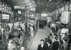 Fiera di Milano - Campionaria 1950 - Padiglione delle macchine per l'industria enologica - Interno