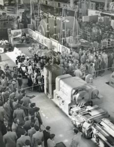 Fiera di Milano - Campionaria 1951 - Padiglione della meccanica - Stand del Tecnomasio italiano Brown Boveri (TIBB) e della Ercole Marelli
