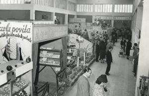 Fiera di Milano - Campionaria 1951 - Padiglione del giocattolo - Sala interna