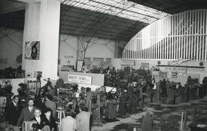 Fiera di Milano - Campionaria 1951 - Padiglione del cuoio e delle macchine per la sua lavorazione - Interno
