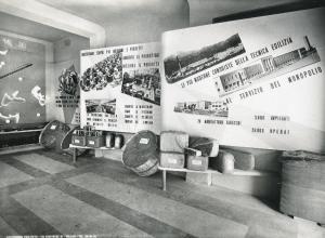 Fiera di Milano - Campionaria 1951 - Padiglione dei Monopoli di Stato - Sala interna