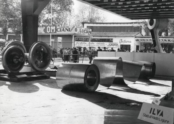Fiera di Milano - Campionaria 1953 - Padiglione della Sidercomit (Siderurgica Commerciale Italiana S.p.A ) - Esposizione dell'Ilva in area esterna
