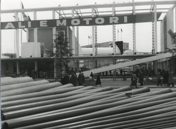 Fiera di Milano - Campionaria 1954 - Area espositiva della Fiat