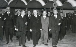 Fiera di Milano - Campionaria 1952 - Visita di personalità francesi in occasione della manifestazione d'amicizia italo-francese